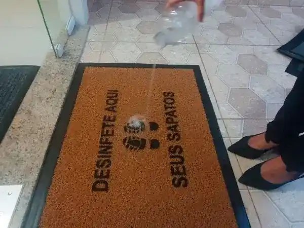 Tapete Sanitizante, Desinfetante, Pedilúvio Capachos Forte SP