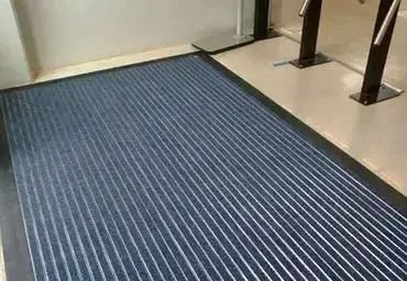 Tapete articulado Capachos Forte SP entrada hall